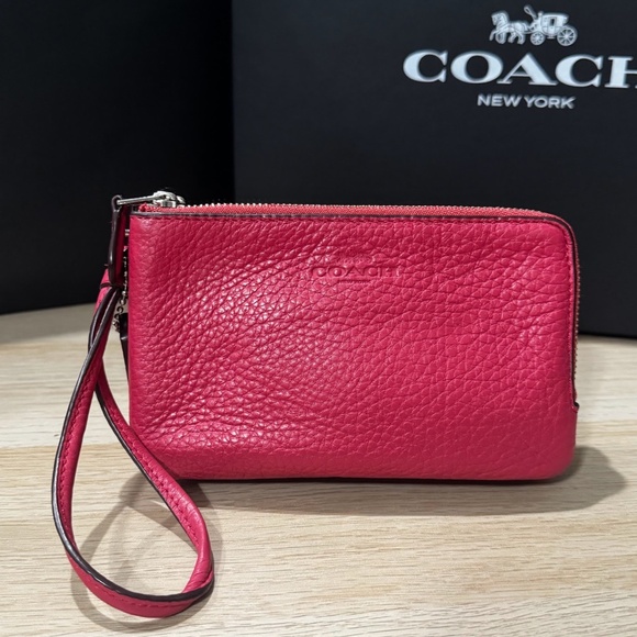 Coach F66505 Pink/Coral Pebble Leather Double Corner Zip Wristlet - Picture 1 of 9